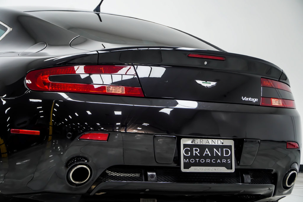 Used 2007 Aston Martin V8 Vantage Coupe RWD image 23