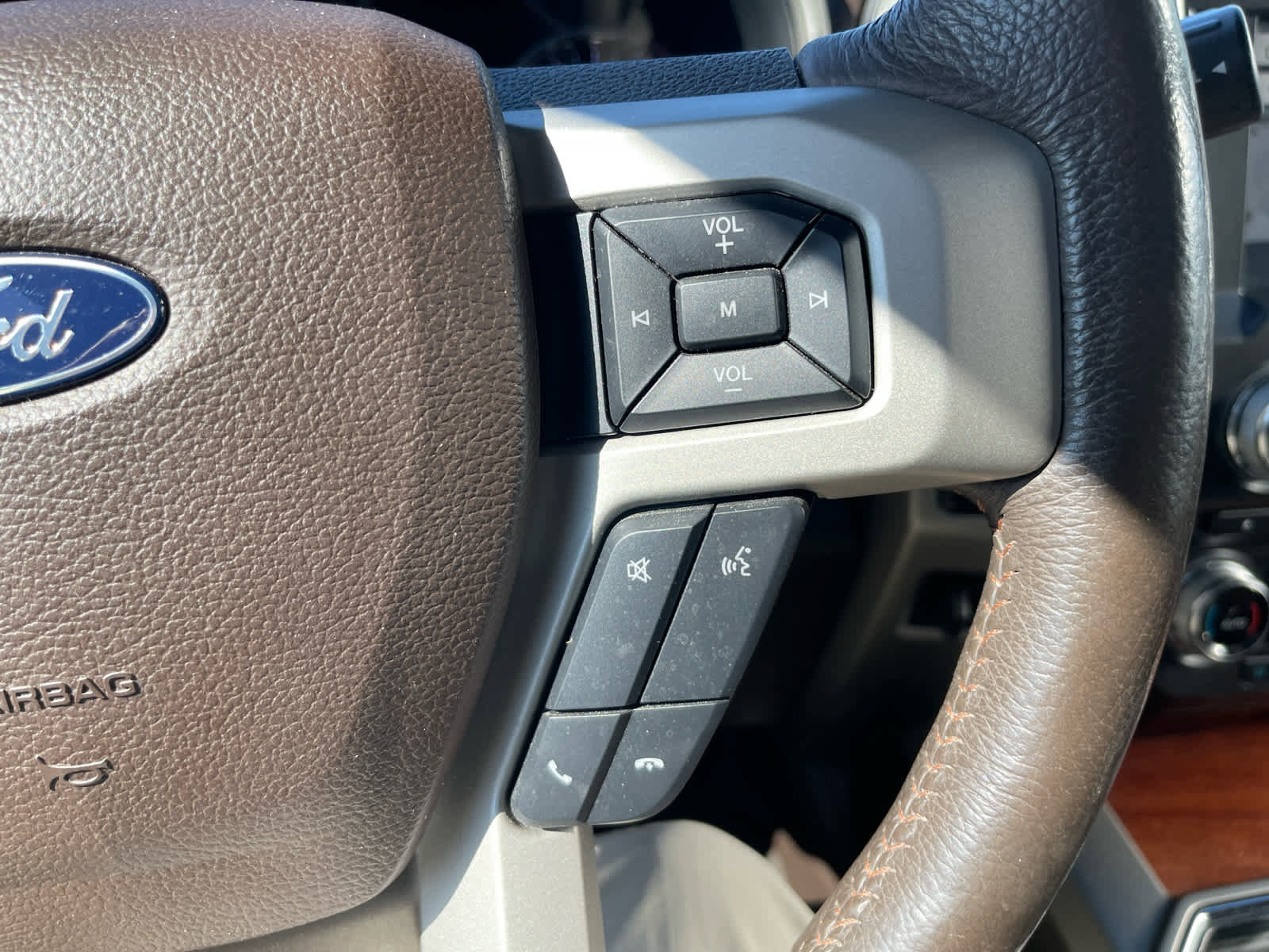 Used 2018 Ford F250 King Ranch w/ King Ranch Ultimate Package AWD/4WD image 18
