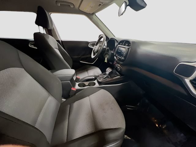 Certified 2023 Kia Soul LX w/ LX Technology Package FWD image 26