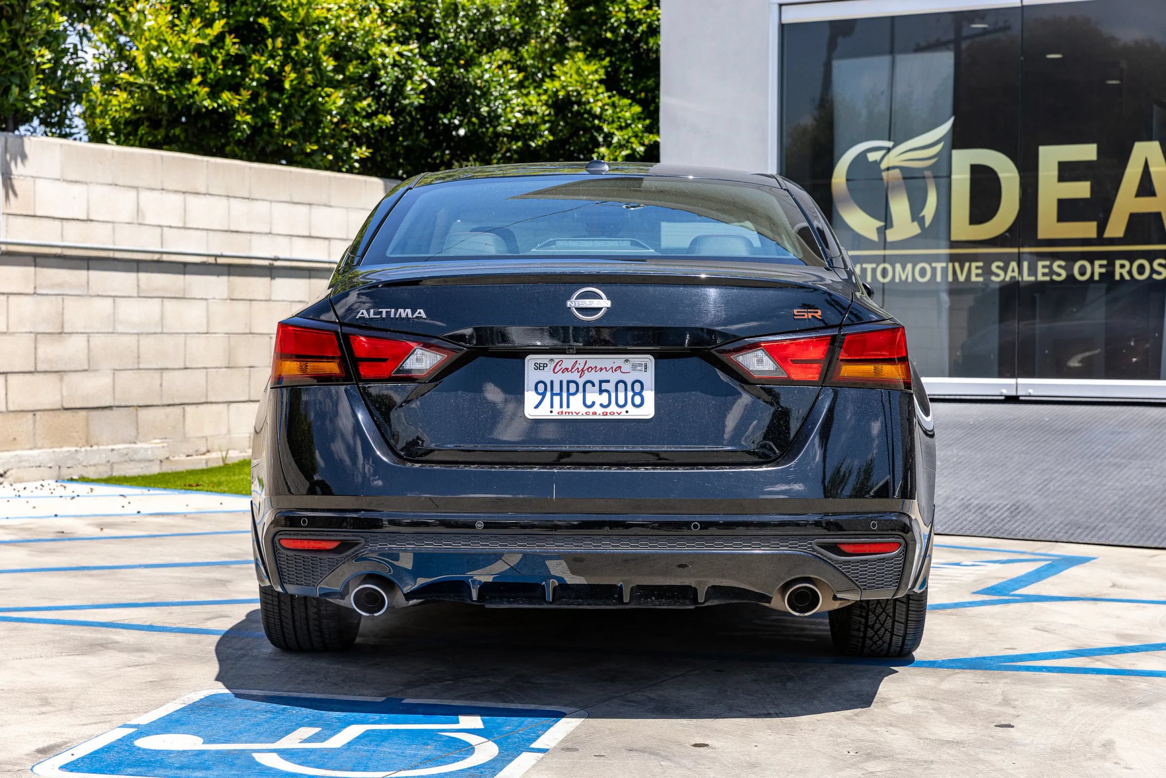 Used 2024 Nissan Altima 2.5 SR FWD image 14