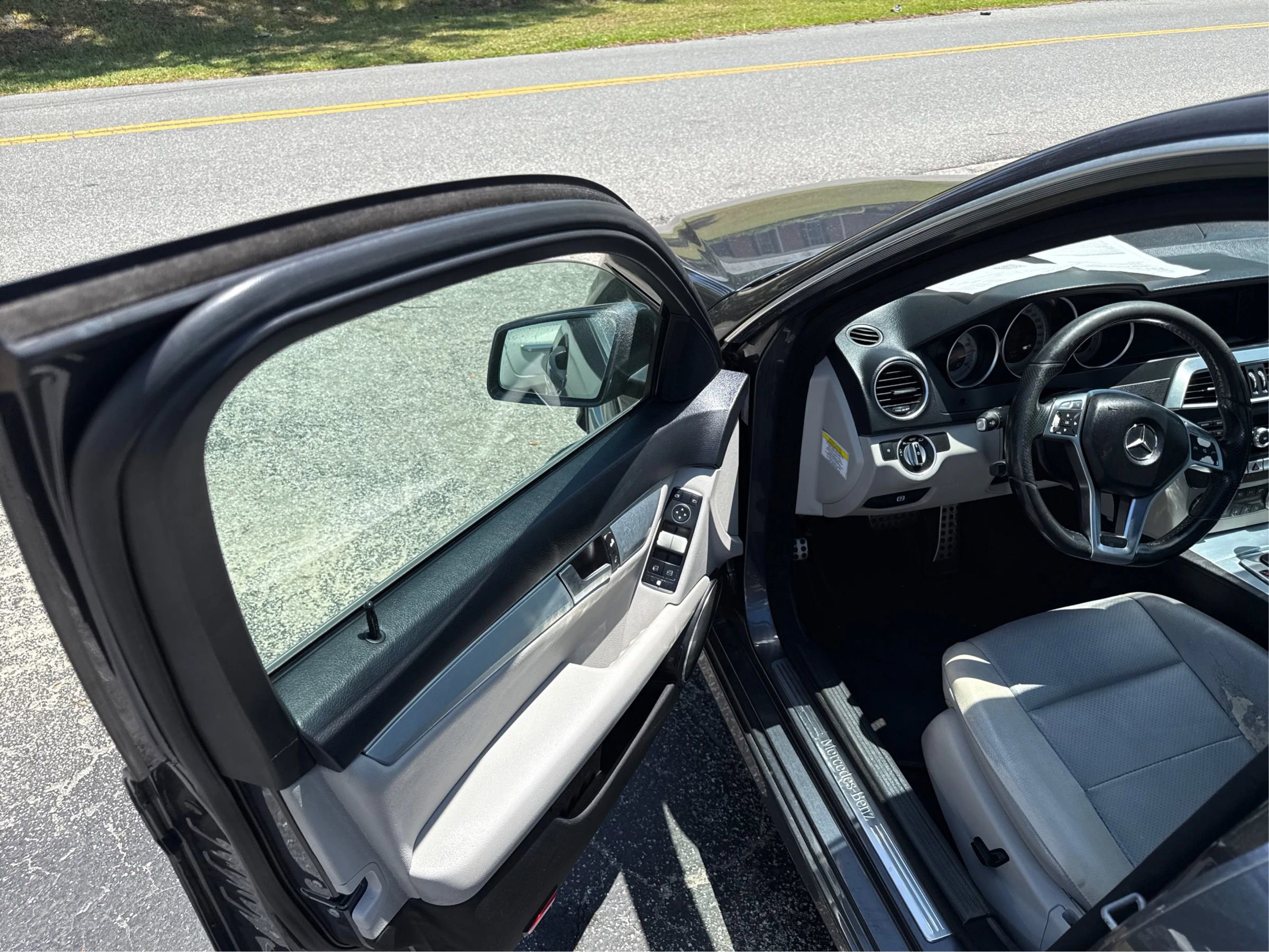 Used 2014 Mercedes-Benz C 250 Sedan image 9