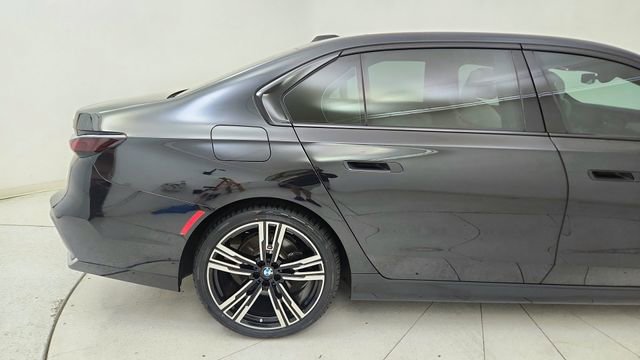 Used 2023 BMW 740i w/ Parking Assistance Package image 12