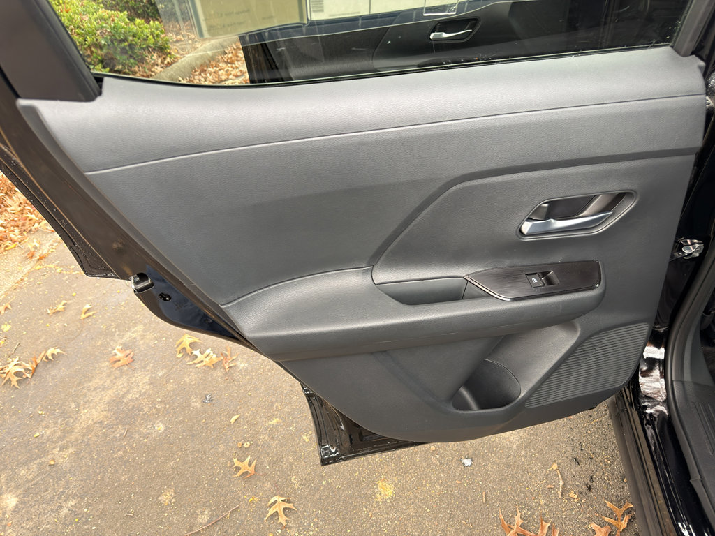 New 2026 Nissan Kicks SV image 30