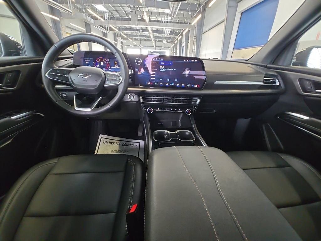 Certified 2025 Chevrolet Traverse LT w/ Midnight/Sport Edition AWD/4WD image 27