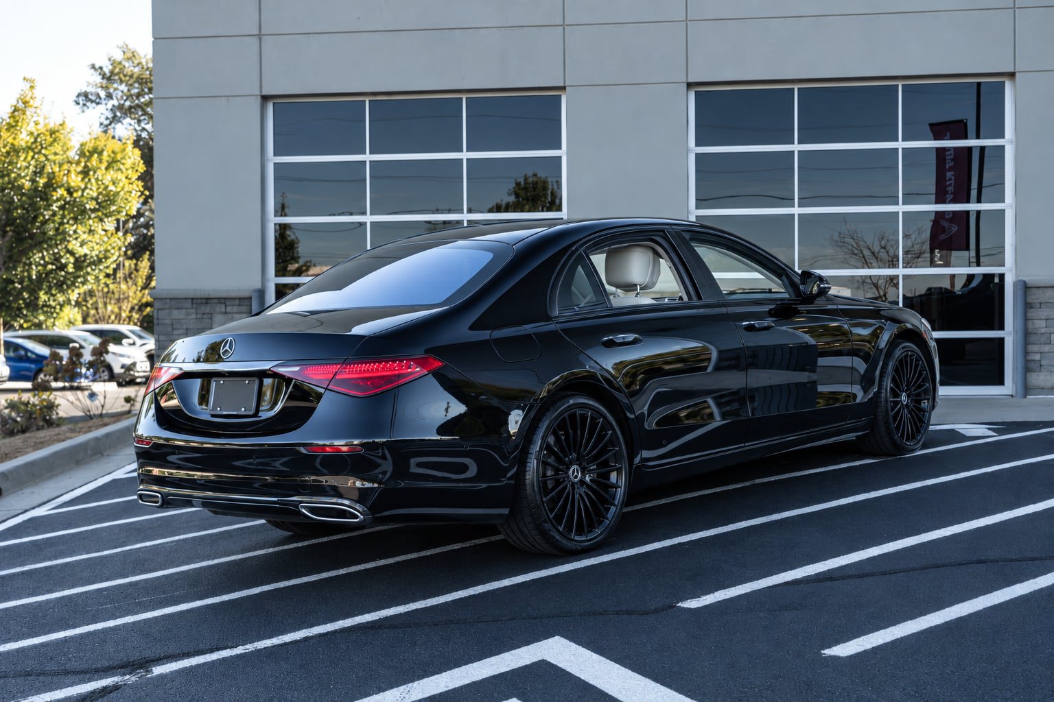 Used 2023 Mercedes-Benz S 500 4MATIC image 6
