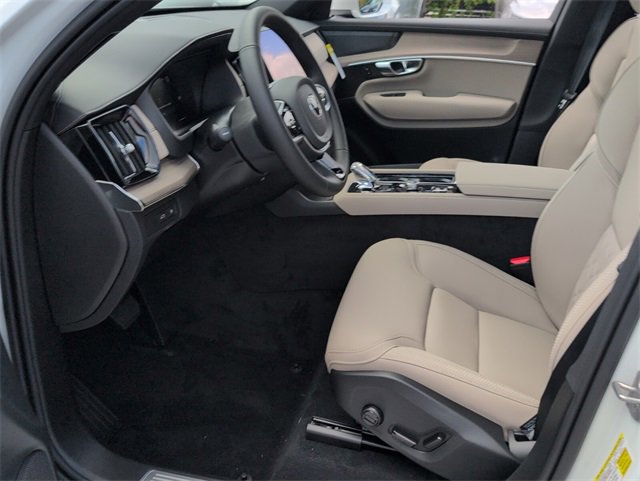 New 2026 Volvo XC90 T8 Plus image 6