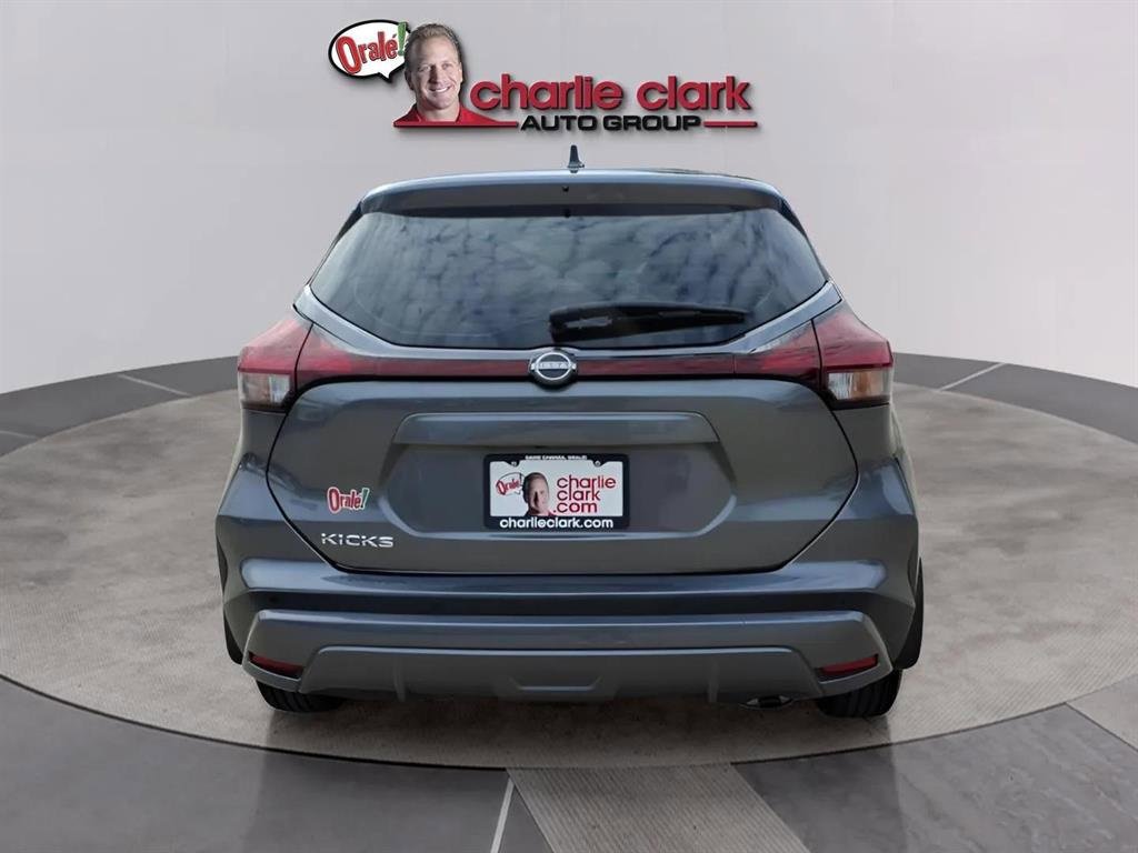 Used 2024 Nissan Kicks S image 4