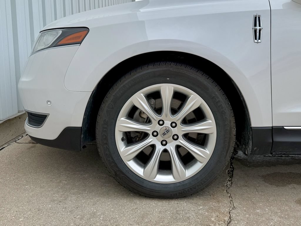 Used 2016 Lincoln MKT AWD w/ Equipment Group 201A image 29