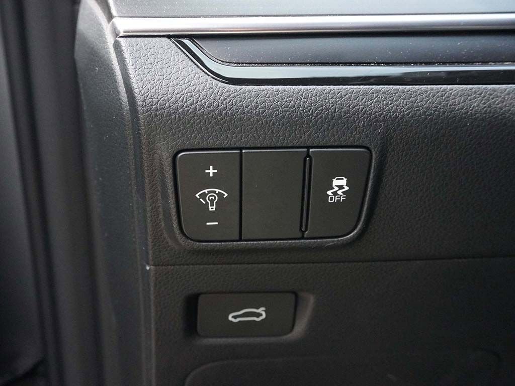 Used 2025 Kia K5 GT-Line w/ GT-Line Premium Package FWD image 40