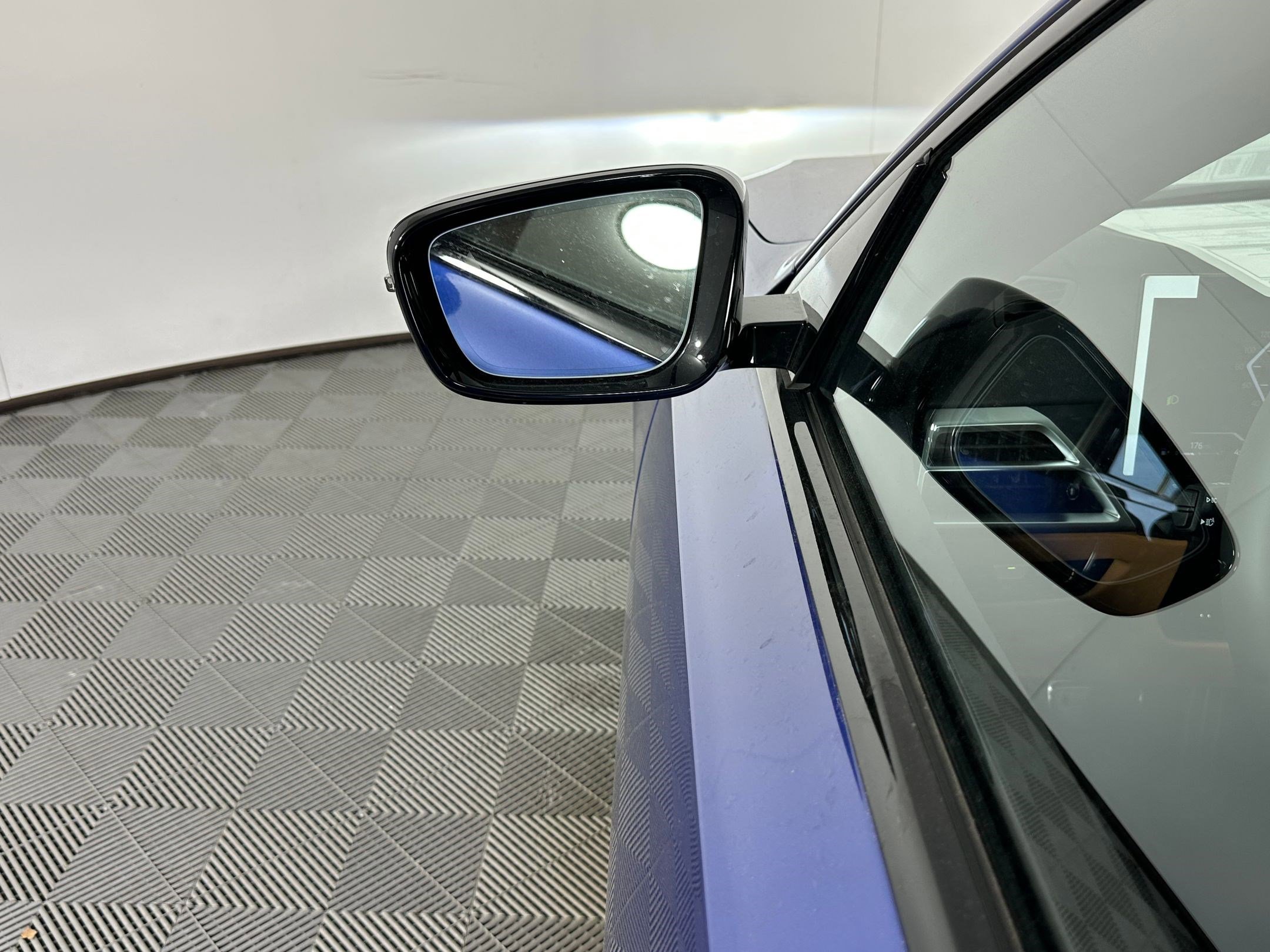 Used 2026 BMW 330i Sedan w/ M Sport Package image 19