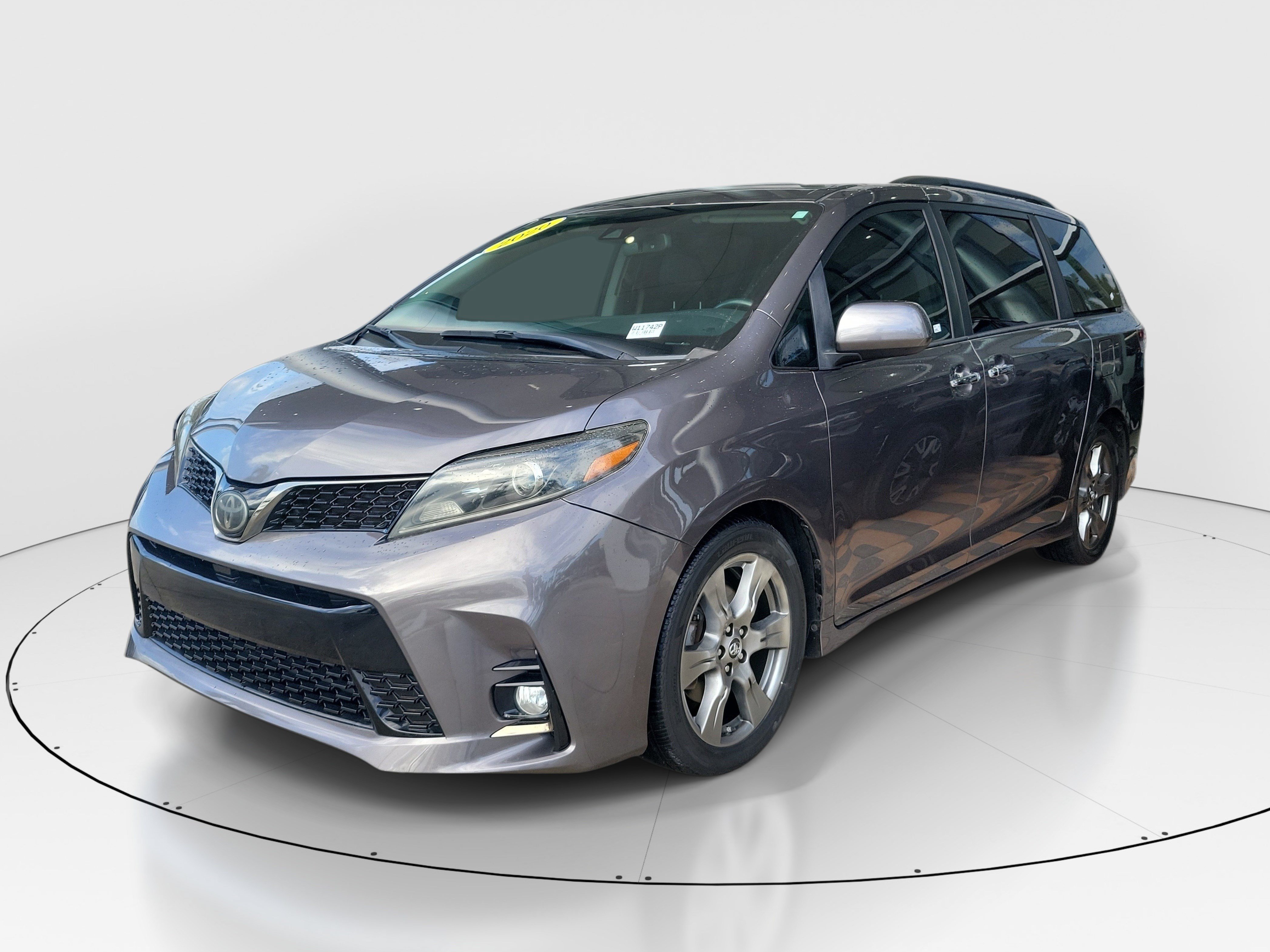 Used 2020 Toyota Sienna SE FWD image 3