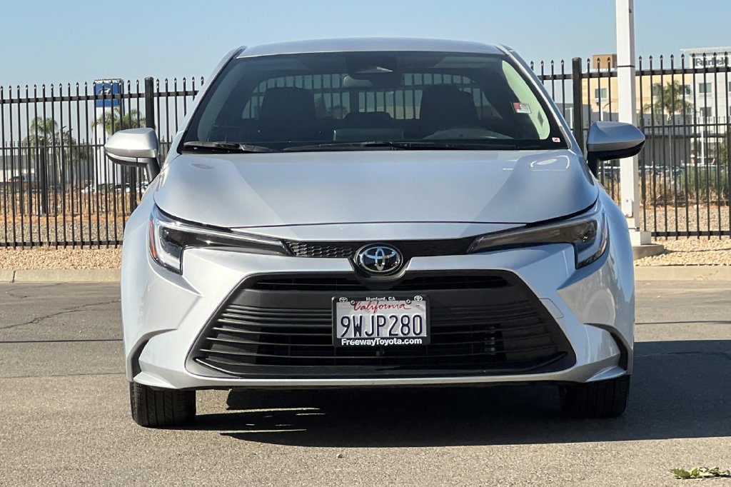 Certified 2026 Toyota Corolla LE w/ LE Premium Package FWD image 11