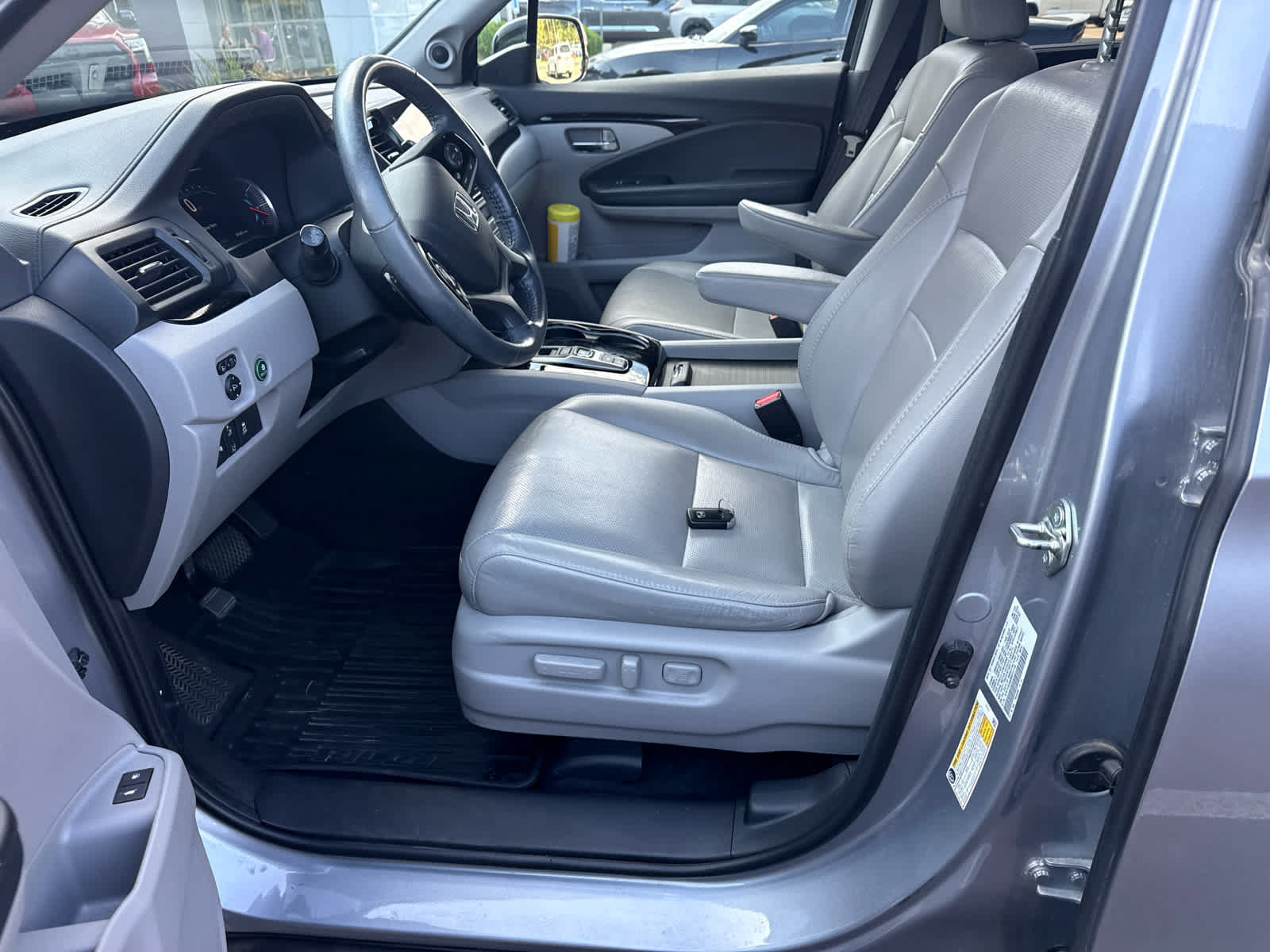Used 2021 Honda Pilot Elite image 15