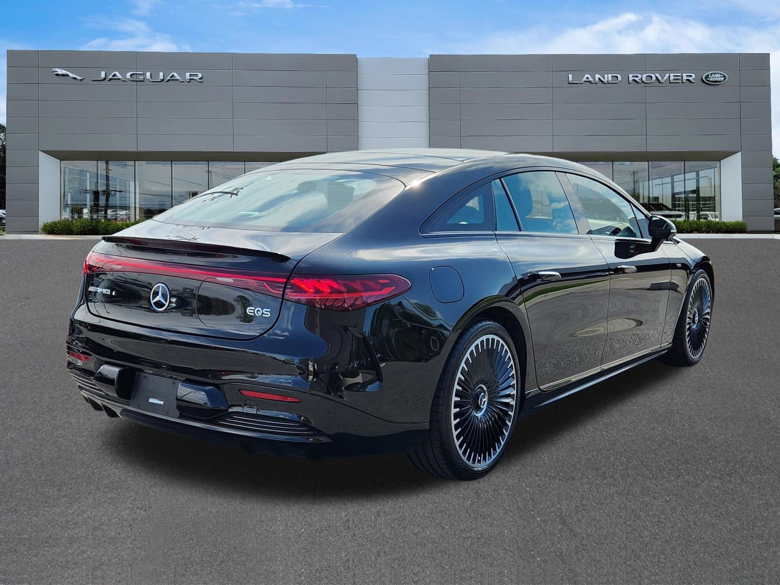 Used 2022 Mercedes-Benz EQS AMG 4MATIC image 4