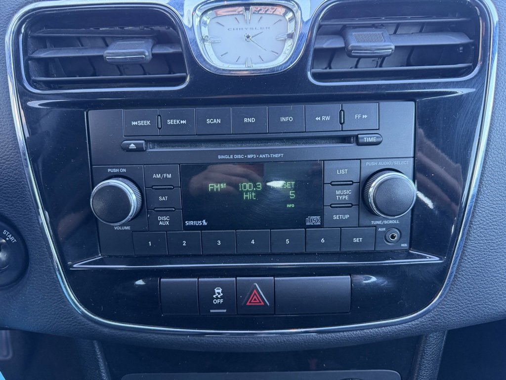 Used 2013 Chrysler 200 Touring image 22