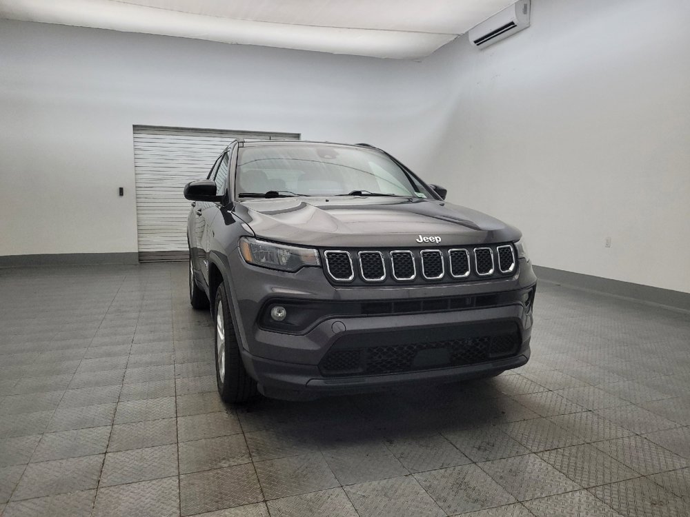 Used 2024 Jeep Compass Latitude image 14