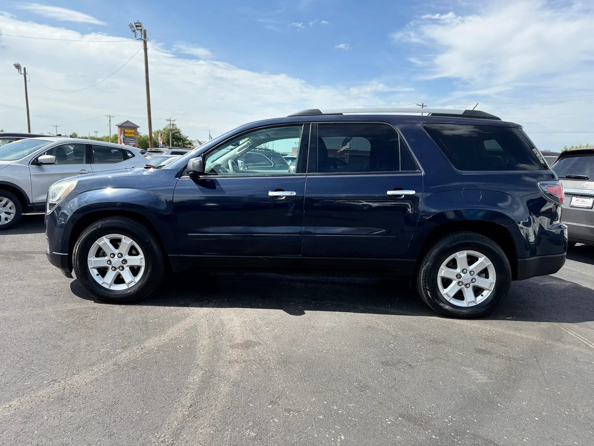 Used 2015 GMC Acadia SLE AWD/4WD image 12