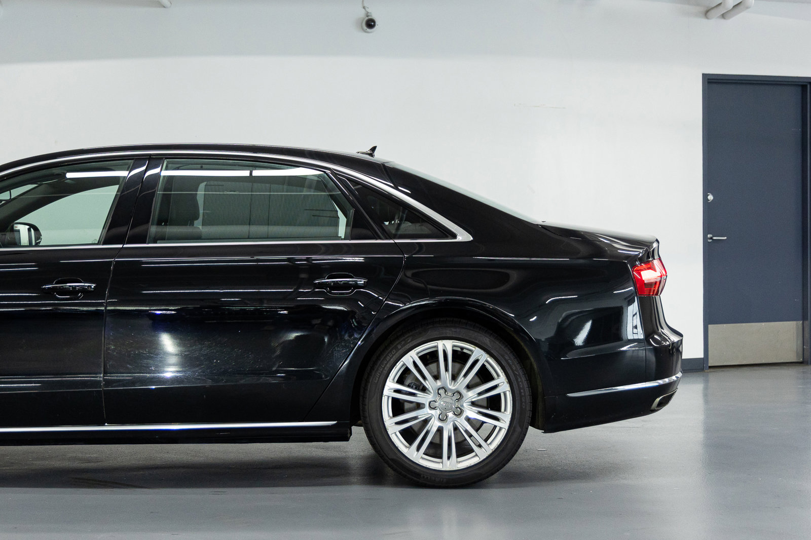 Used 2016 Audi A8 L 3.0T w/ Executive Package AWD/4WD image 12