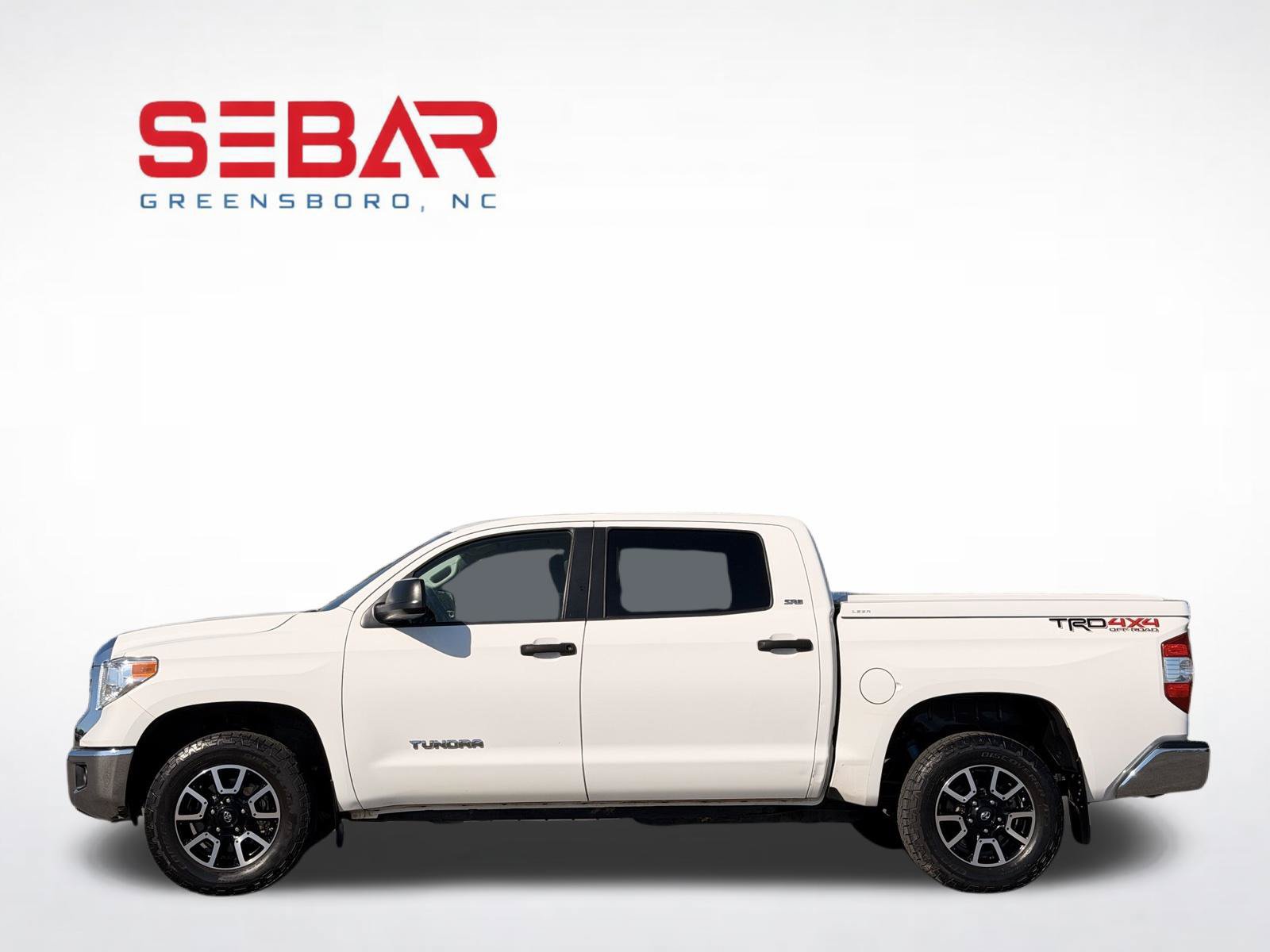 Used 2017 Toyota Tundra SR5 w/ TRD Off Road Package AWD/4WD image 12