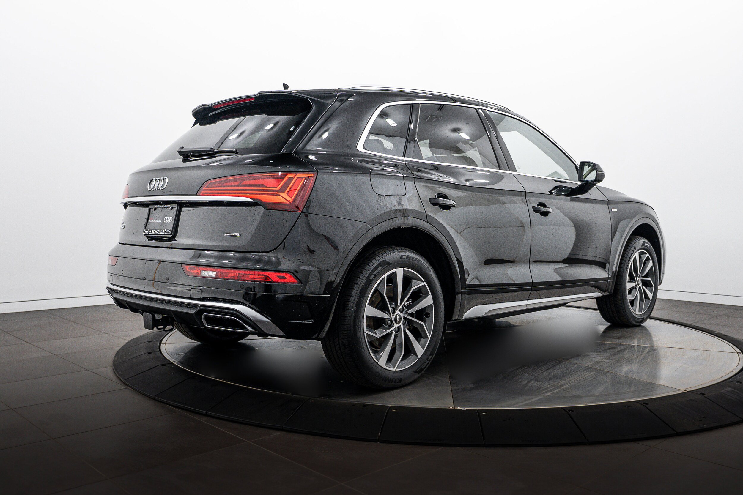 Certified 2023 Audi Q5 2.0T Premium Plus w/ Premium Plus Package AWD/4WD image 4