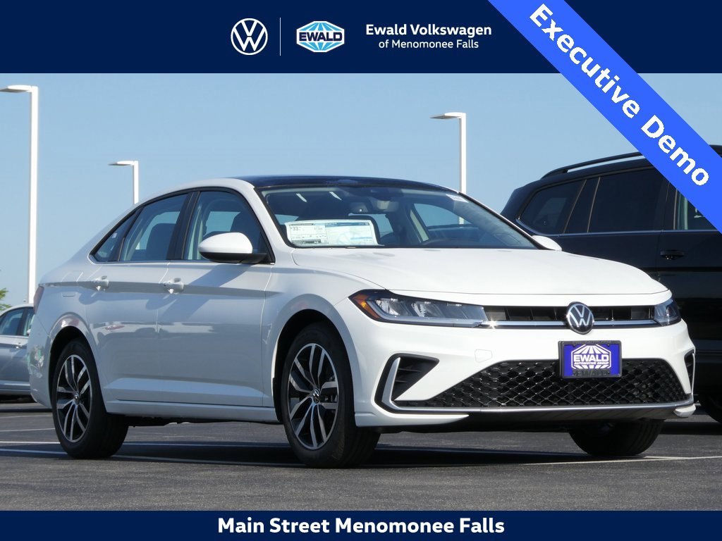 Used 2025 Volkswagen Jetta SE