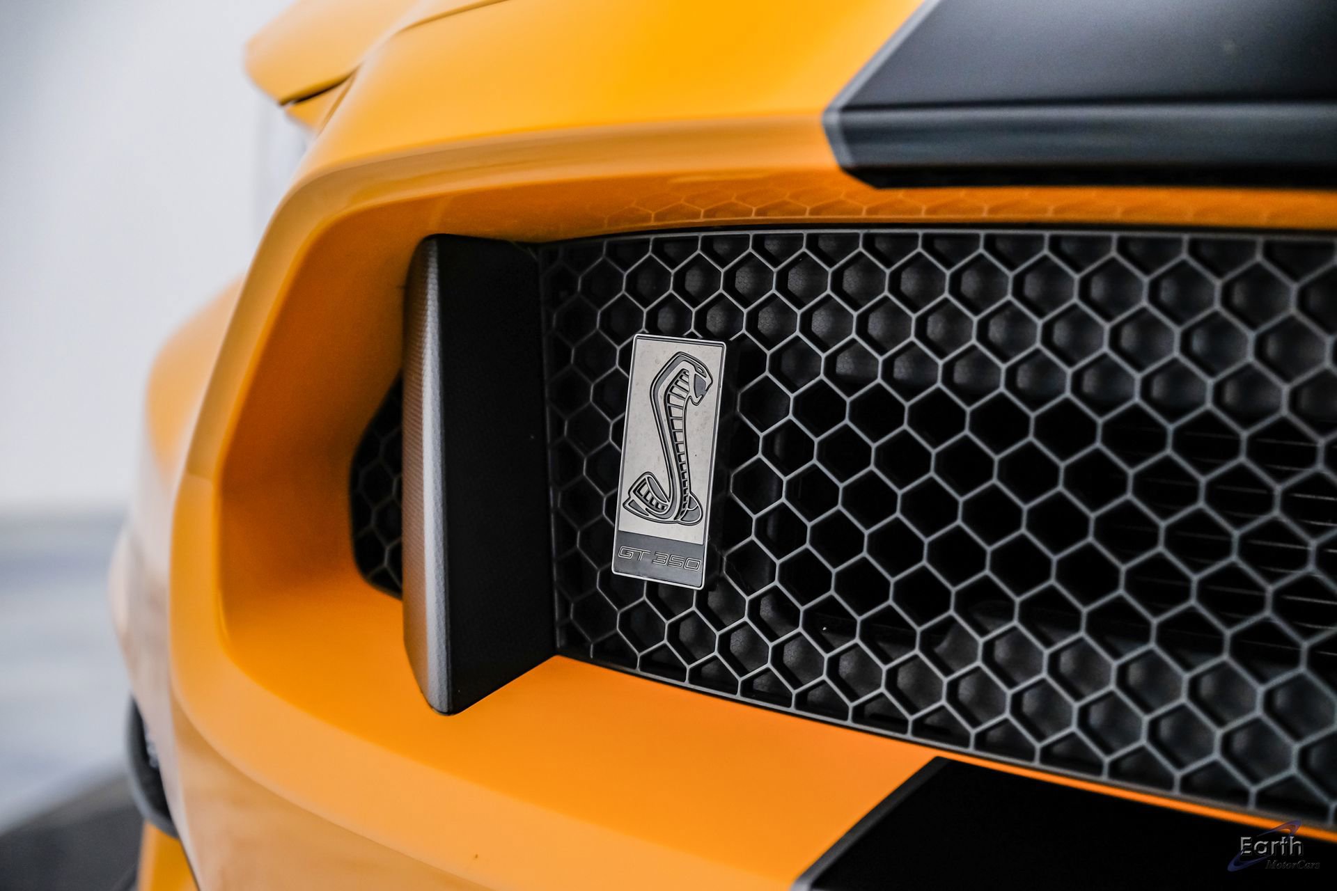 Used 2019 Ford Mustang Shelby GT350 w/ Technology Package RWD image 31