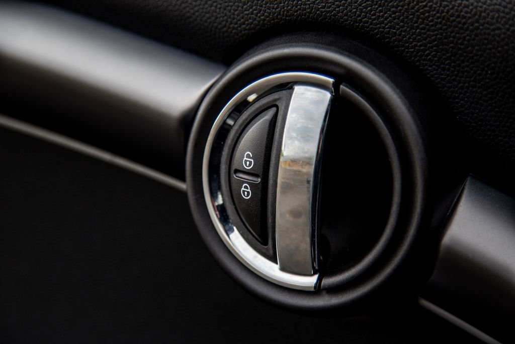 Used 2022 MINI Cooper S FWD image 16