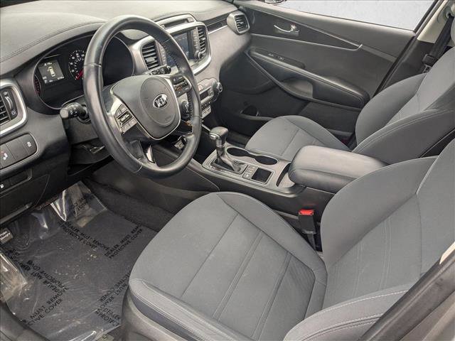 Used 2019 Kia Sorento LX w/ LX Convenience Package image 10
