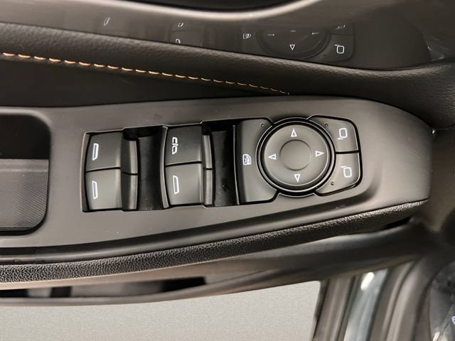Used 2018 Chevrolet Traverse LT AWD/4WD image 12