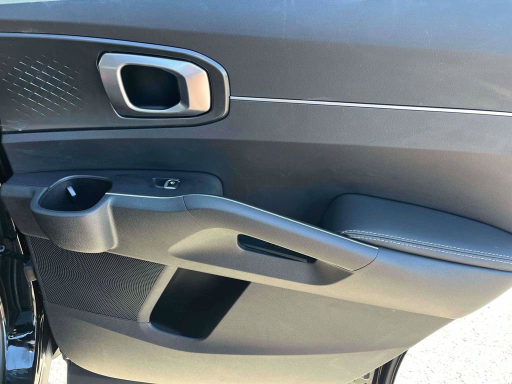 Used 2026 Kia Sorento S w/ S Panoramic Sunroof Package FWD image 8