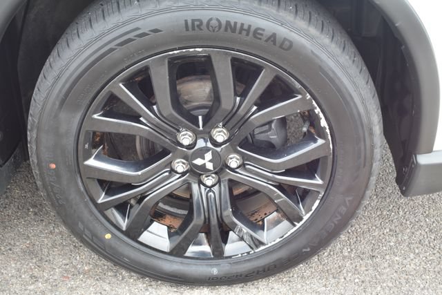 Used 2018 Mitsubishi Outlander LE AWD/4WD image 47