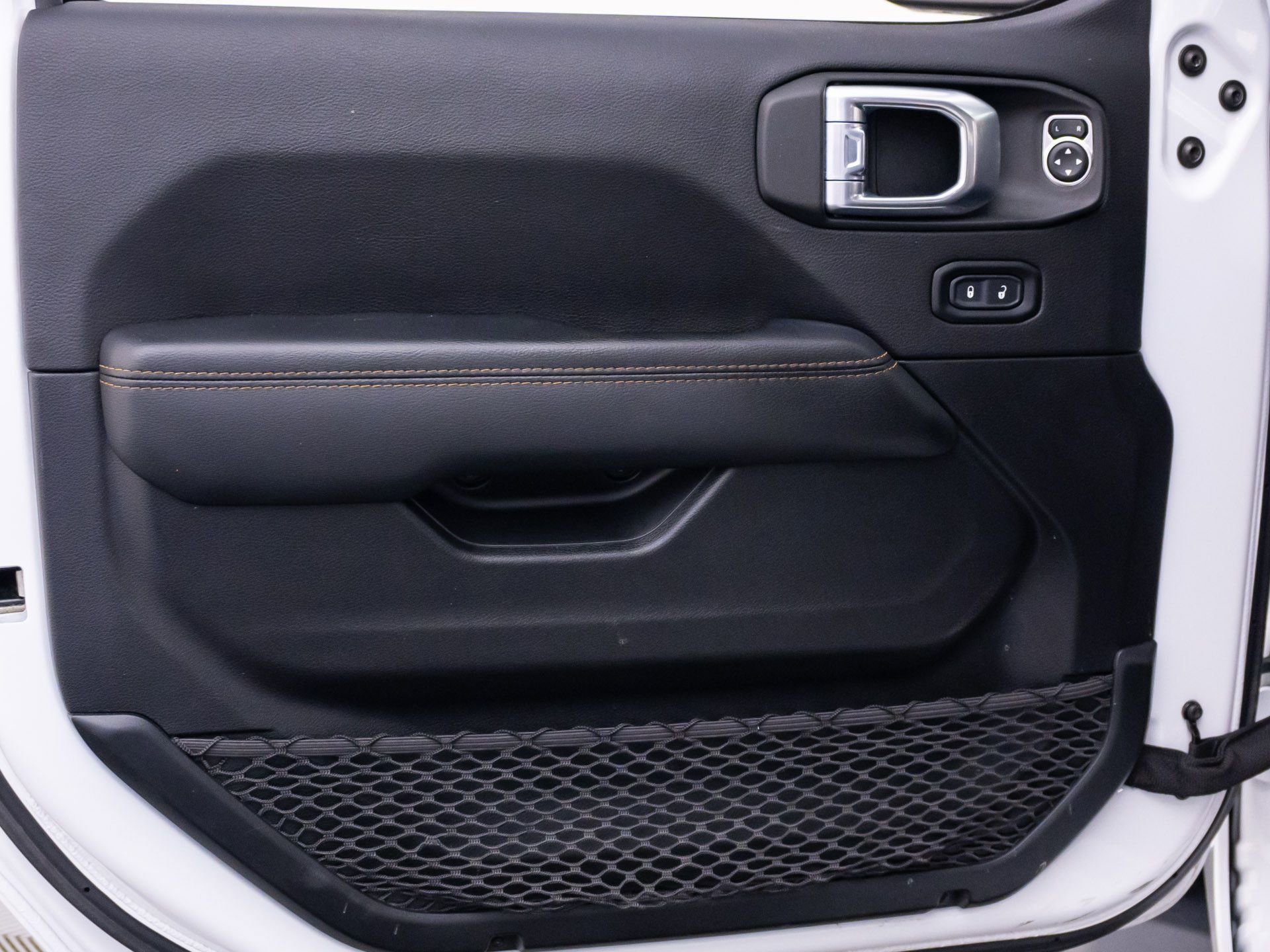 Used 2021 Jeep Wrangler Unlimited Sahara image 13