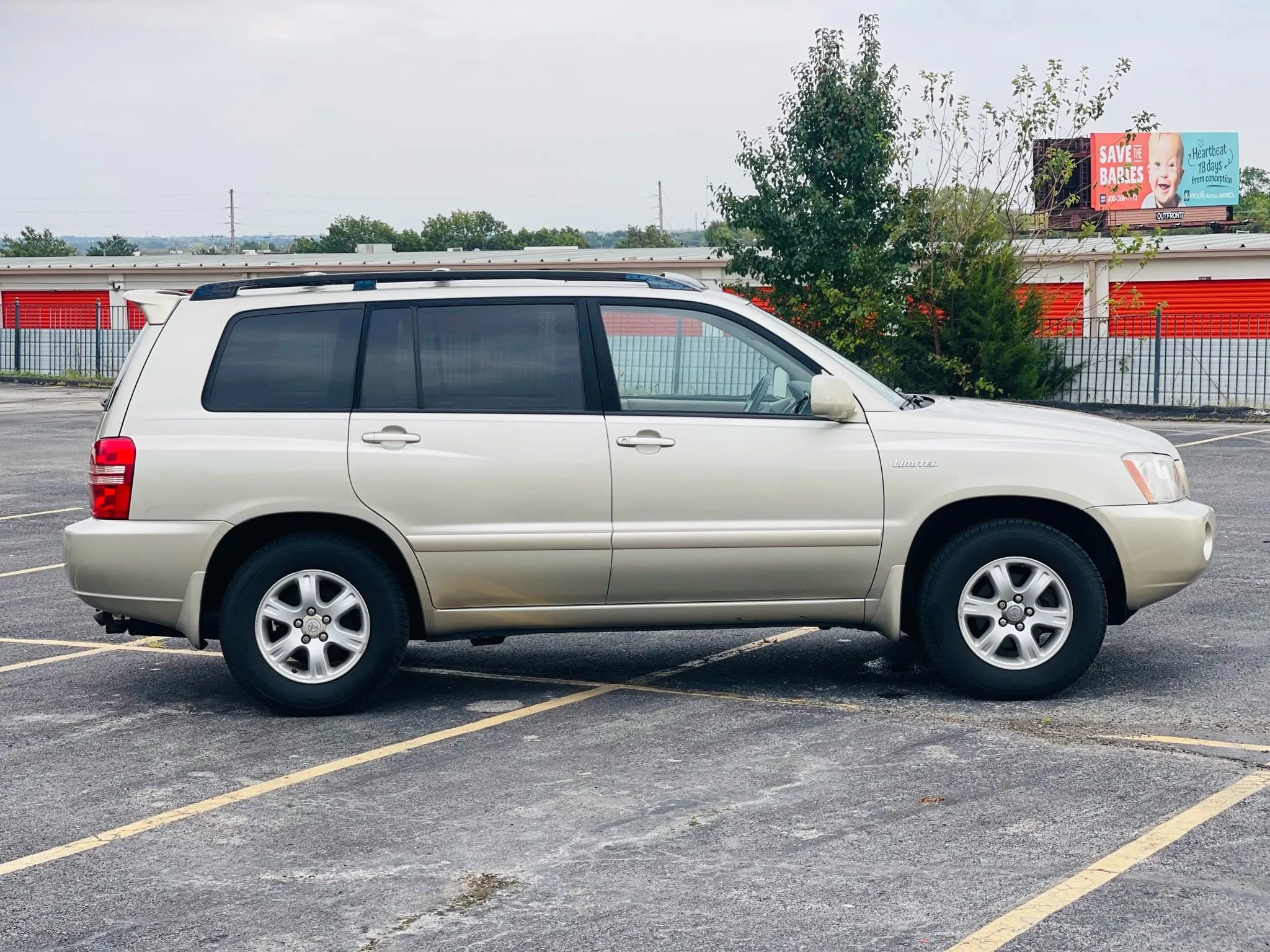 Used 2001 Toyota Highlander 2WD V6 image 8