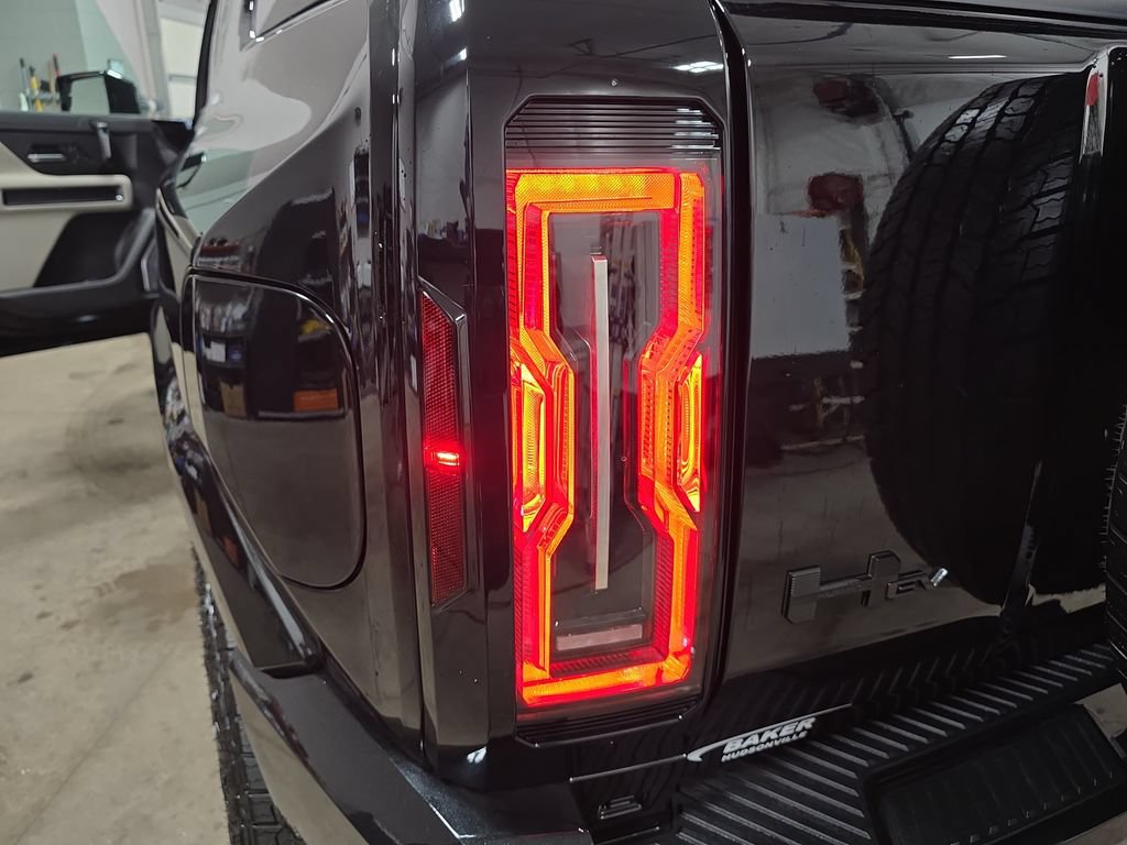 New 2026 GMC Hummer EV SUV w/ LPO, Dark Essentials Package AWD/4WD image 36