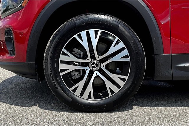 New 2025 Mercedes-Benz GLB 250 4MATIC image 13