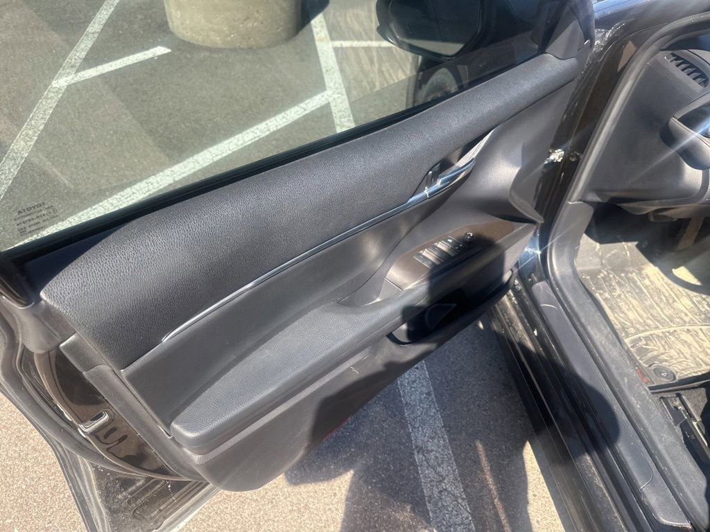 Used 2021 Toyota Camry SE AWD/4WD image 27