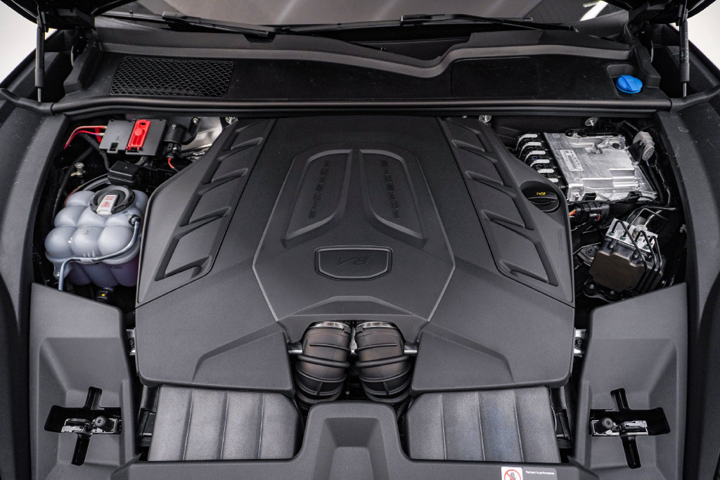 New 2026 Porsche Cayenne GTS AWD/4WD image 29