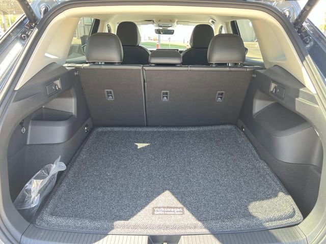 New 2026 Volkswagen Tiguan SE image 26