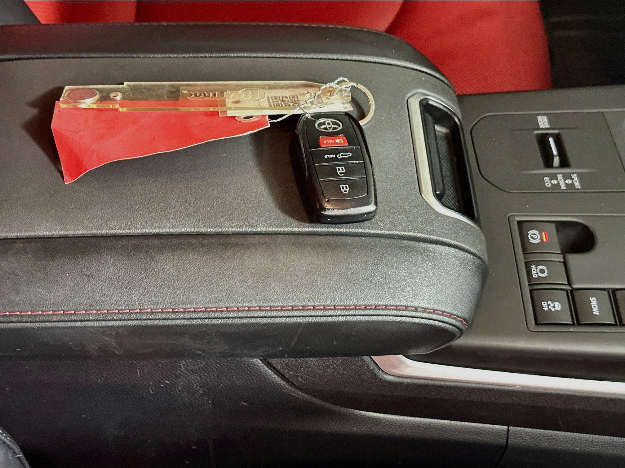 Used 2024 Toyota Highlander XSE FWD image 33