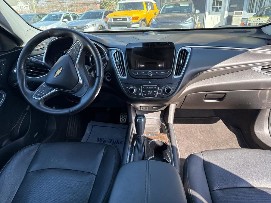 Used 2017 Chevrolet Malibu Premier w/ Premier Sun and Wheel Package FWD image 15