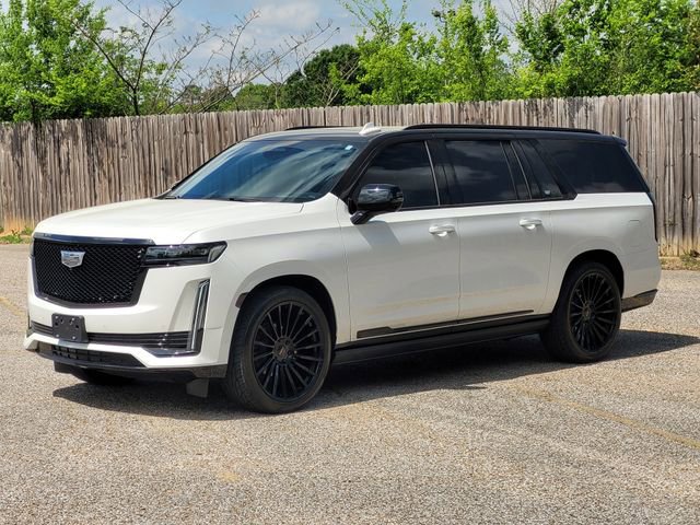 Used 2023 Cadillac Escalade ESV Sport Platinum image 3