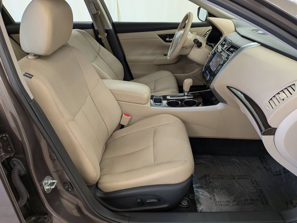 Used 2015 Nissan Altima 2.5 SL w/ Technology Package FWD image 32