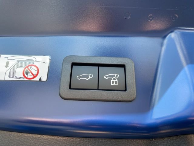 New 2025 Toyota Prius Plug-In Hybrid FWD image 77