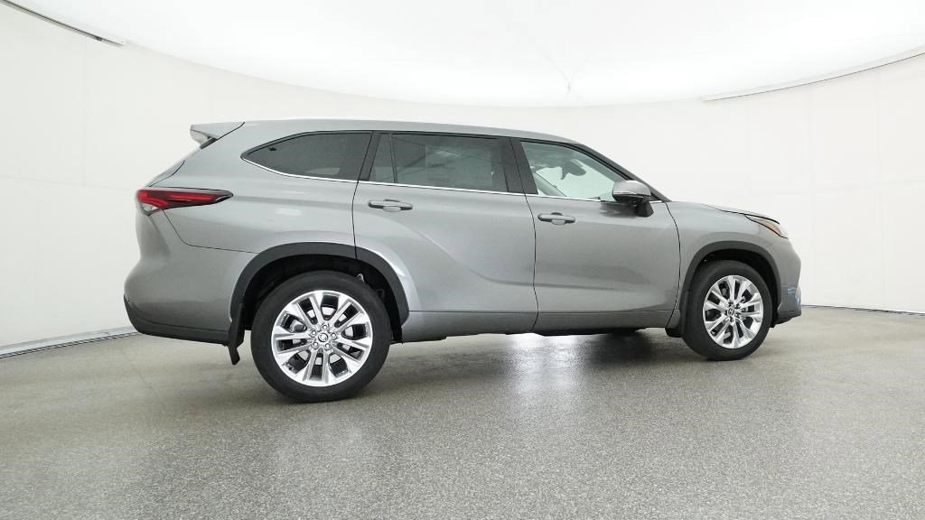 New 2025 Toyota Highlander Limited image 23