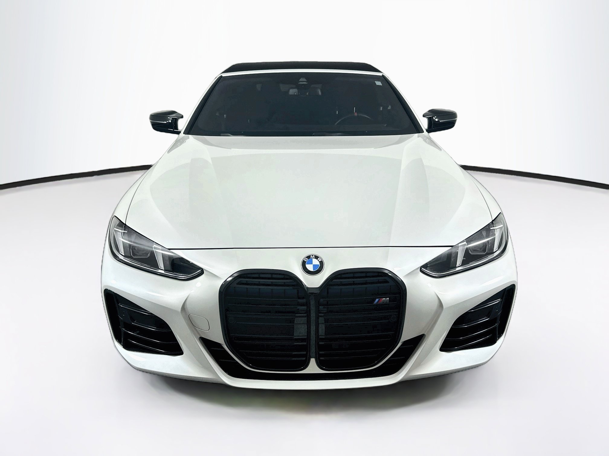 Used 2025 BMW M440i Convertible RWD image 2