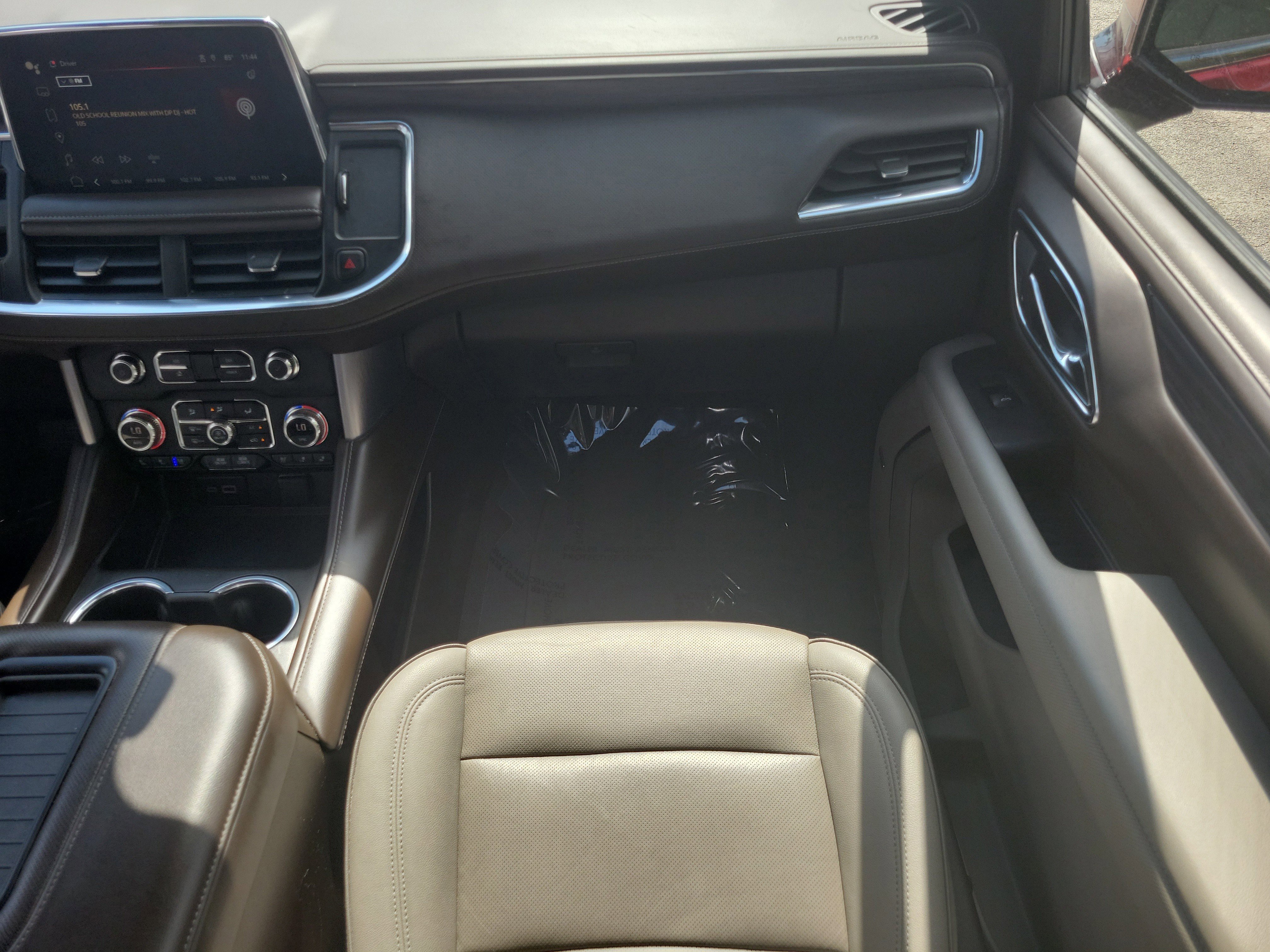 Used 2023 GMC Yukon SLT image 17