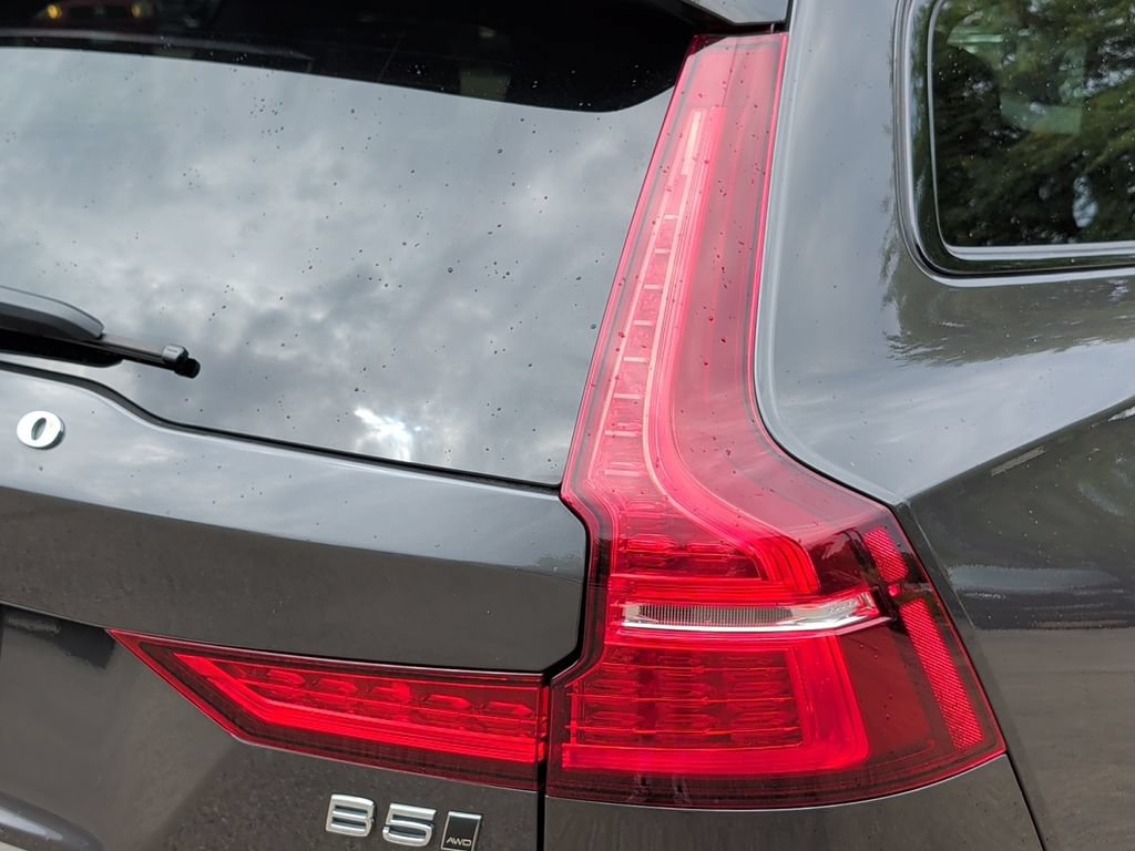 Used 2025 Volvo V60 B5 Cross Country Plus AWD/4WD image 43