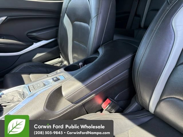 Used 2017 Chevrolet Camaro LT RWD image 22