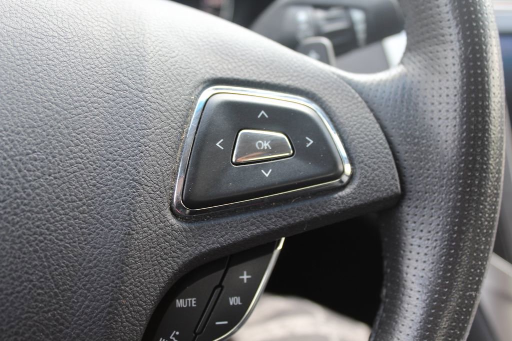 Used 2013 Lincoln MKZ FWD image 12