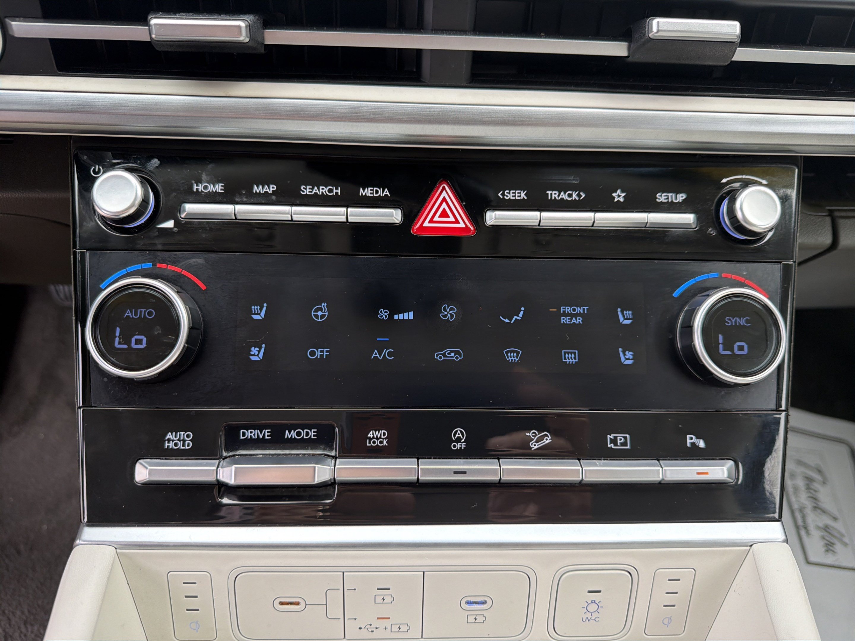 Certified 2024 Hyundai Santa Fe Calligraphy AWD/4WD image 16